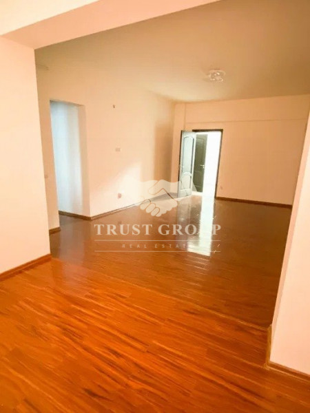 Apartament 4 camere Dacia