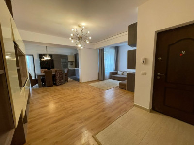 Apartament Spatios de 3 Camere Zona Bucurestii Noi