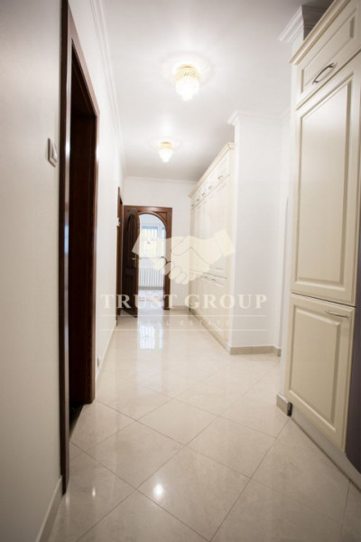 Duplex in vila / Primaverii / Loc de parcare