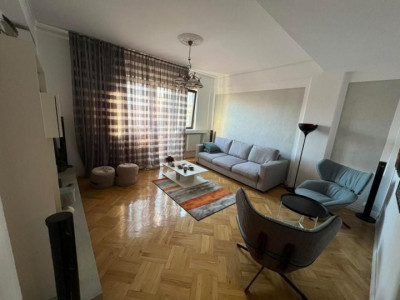 Apartament 5 camere in Calea Victoriei