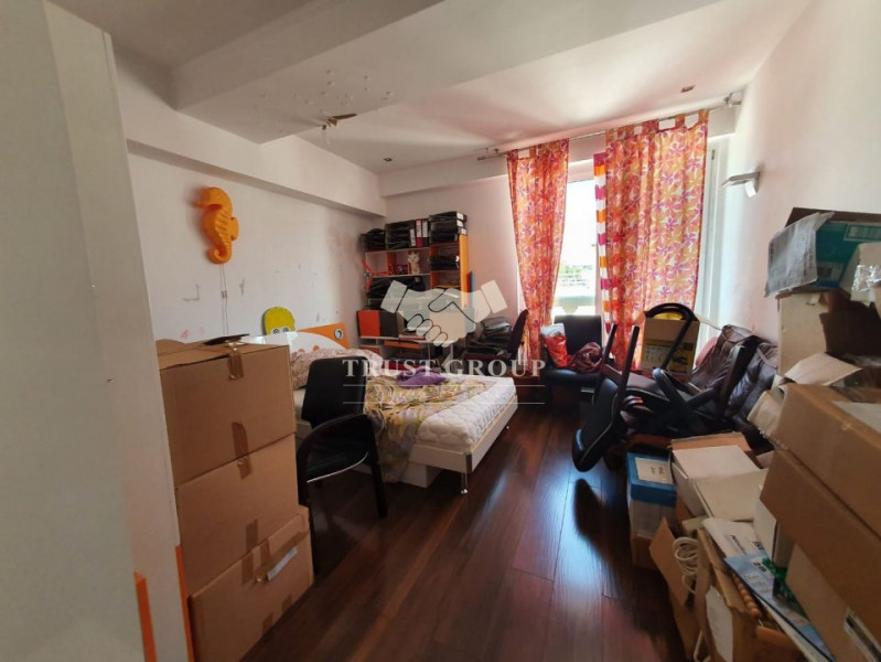 Apartament 4 camere + 3 locuri de parcare Herastrau