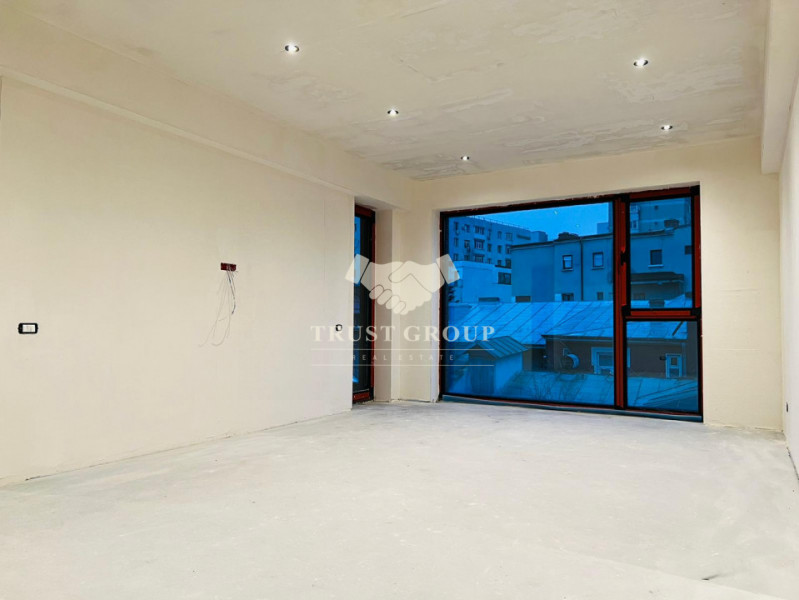 Apartament 3 camere in Polona