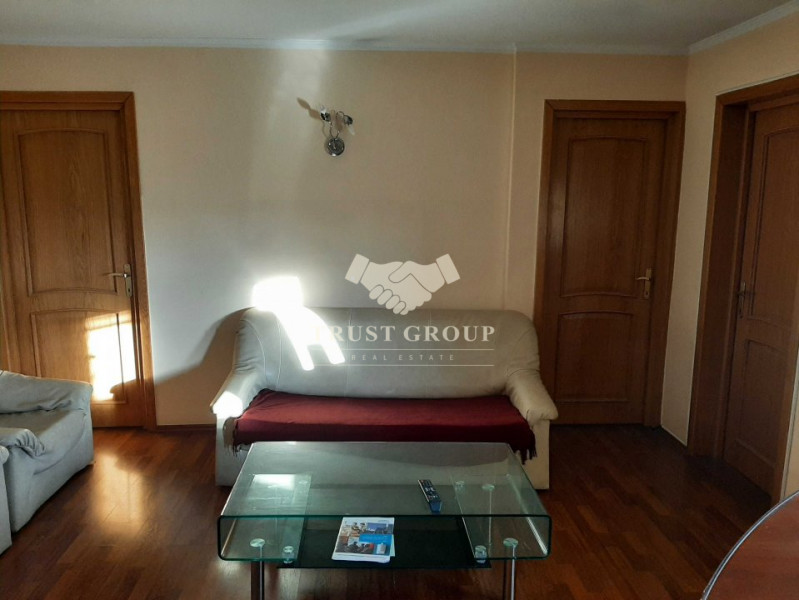 Apartament 3 camere Stefan cel Mare 