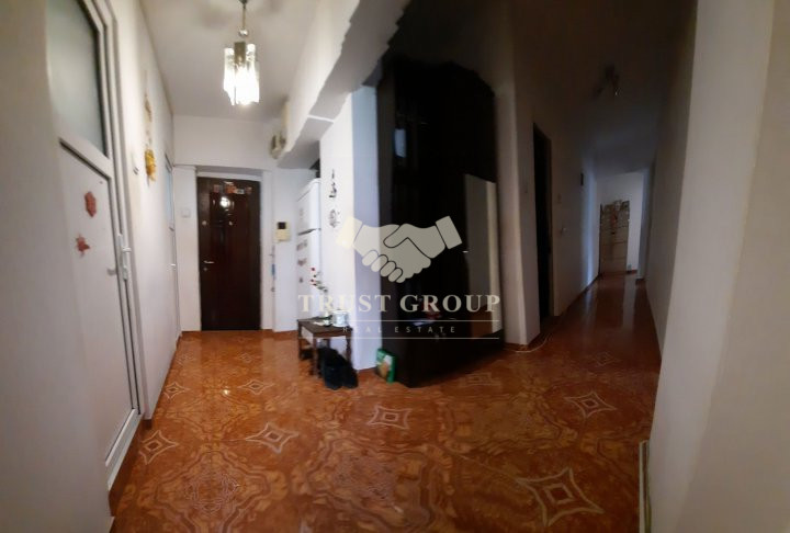 Apartament 4 camere in Universitate