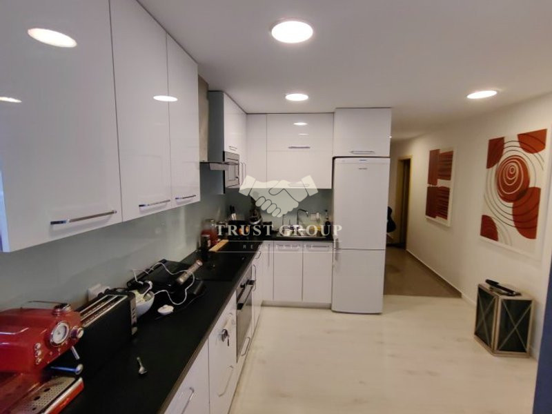 Apartament 4 camere+loc de parcare/ Baneasa