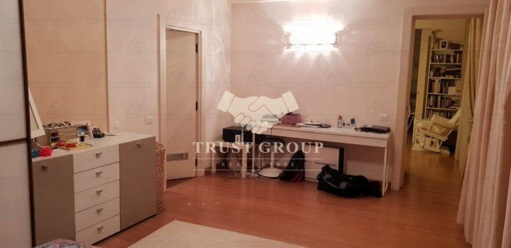 Apartament 3 camere in Herastrau