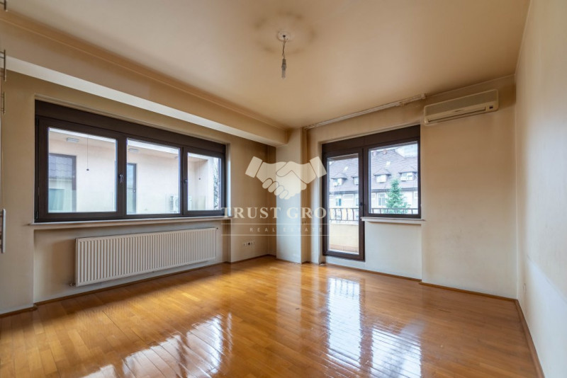 Apartament 4 camere in Kiseleff