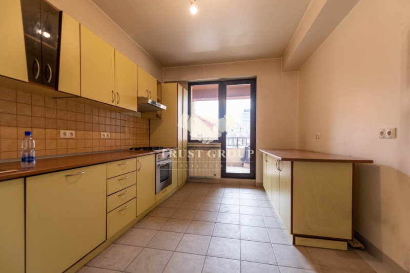 Apartament 4 camere in Kiseleff