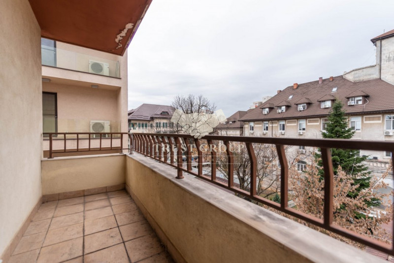 Apartament 4 camere in Kiseleff