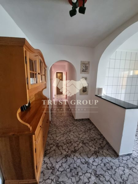 Apartament 3 camere Teiul Doamnei | decomandat | 1984 |