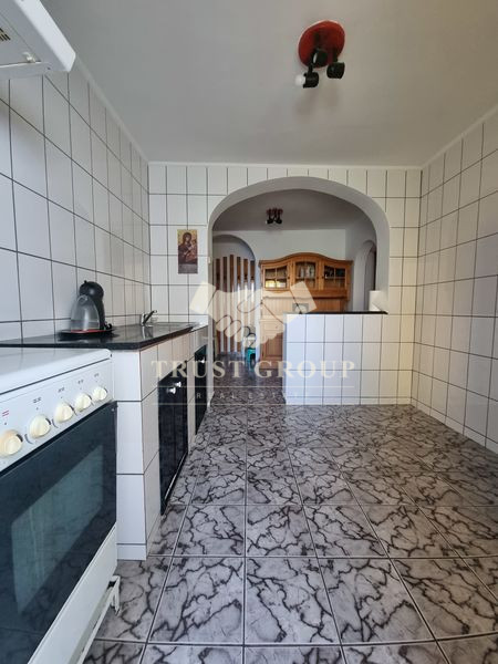 Apartament 3 camere Teiul Doamnei | decomandat | 1984 |