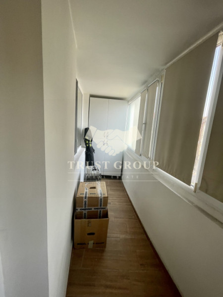 Apartament 3 camere Cimigiu | centrala imobil | renovat | bloc fara risc urgenta