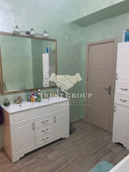 Apartament 4 camere in vila/Victoriei