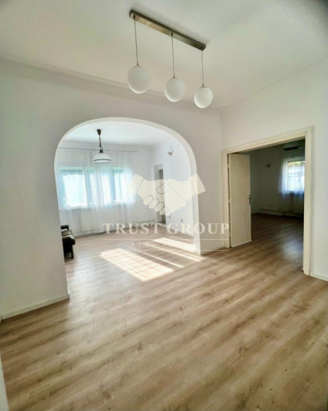 Apartament 4 camere in vila | Clucerului | Loc de parcare