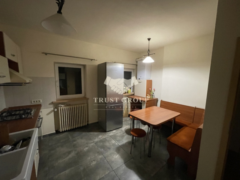 Apartament 4 camere Televiziune