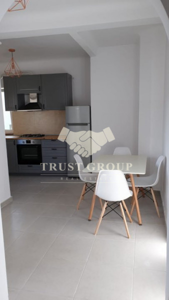 Apartament 3 camere in vila | Capitale | Curte comuna 