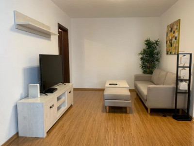 Apartament 2 camere P-ta Amzei | renovat | bloc reabilitat fara risc/urgenta