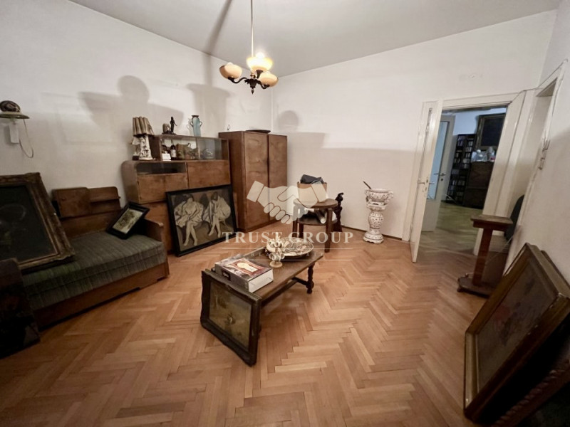 Apartament 4 camere Capitale | necesita renovare | 2 boxe la subsol