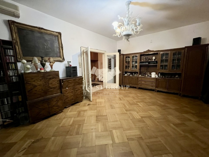 Apartament 4 camere Capitale | necesita renovare | 2 boxe la subsol