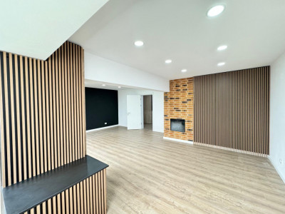 Apartament 4 camere Capitale | ideal locuinta/birou | renovat | Imobil 1992