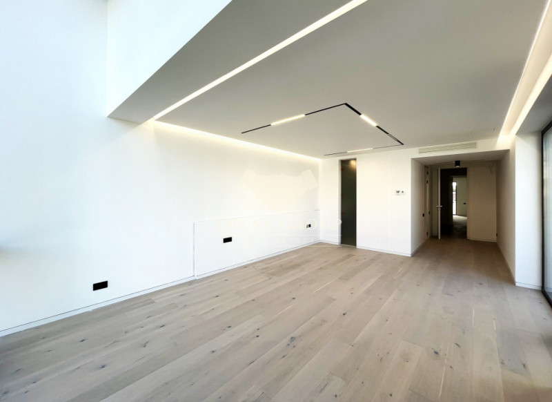 Penthouse 4 camere Lux - Aviatorilor | Loc de parcare