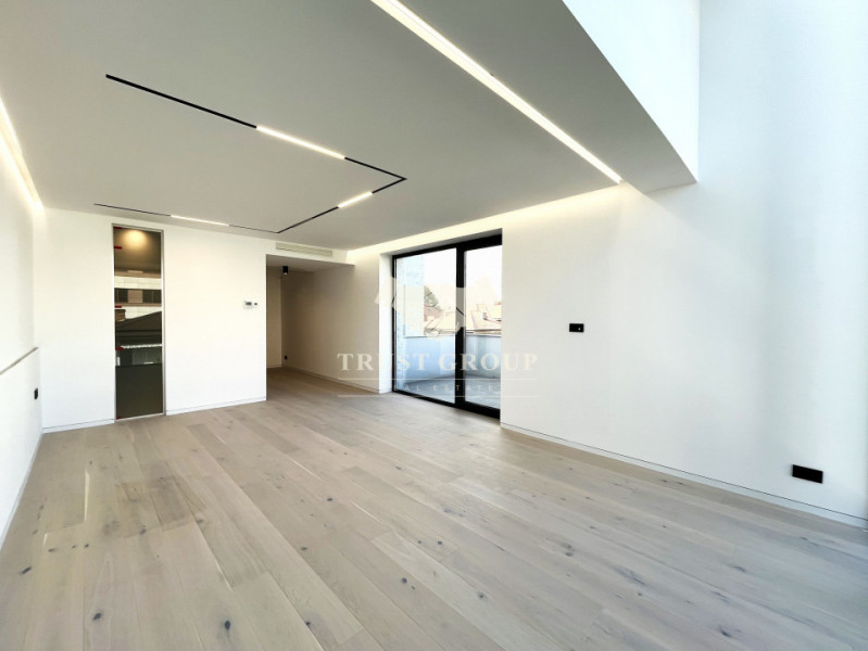 Penthouse 4 camere Lux - Aviatorilor | Loc de parcare