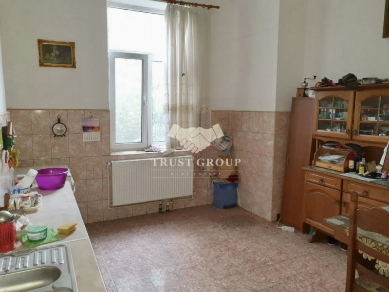 Apartament 6 camere Cismigiu | Curte | Pivnita | 2 Parcari