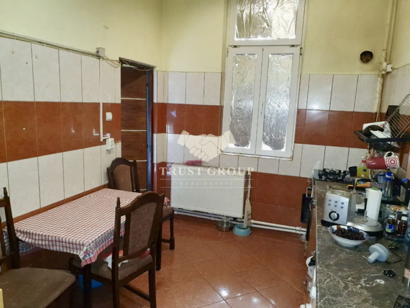 Apartament 6 camere Cismigiu | Curte | Pivnita | 2 Parcari