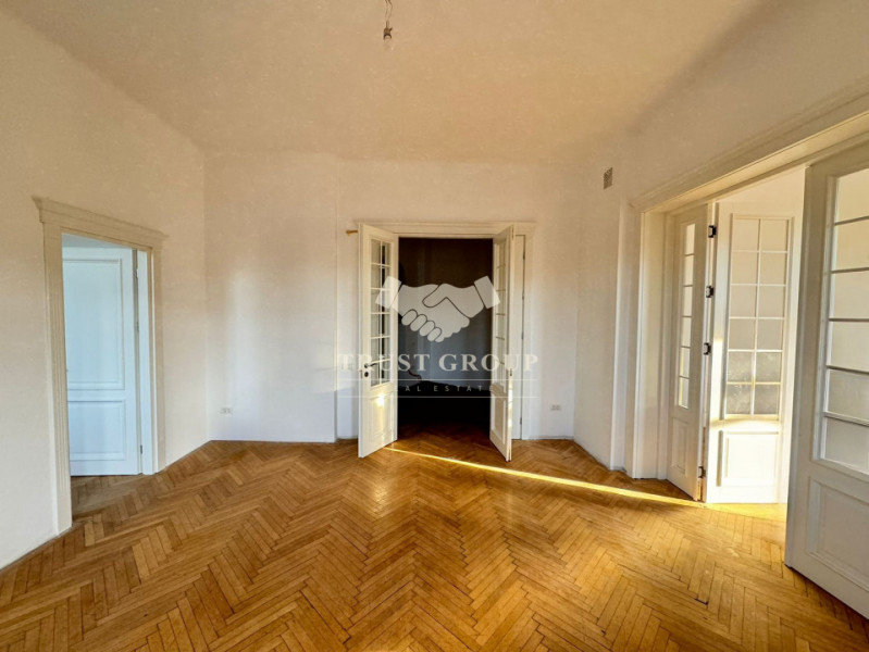 Apartament 4 camere in vila | P-ta Sfantu Stefan | Garaj+boxa