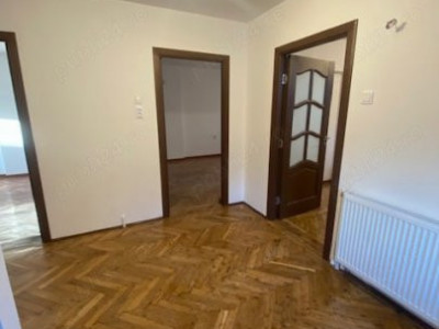 Apartament 3 camere Capitale 