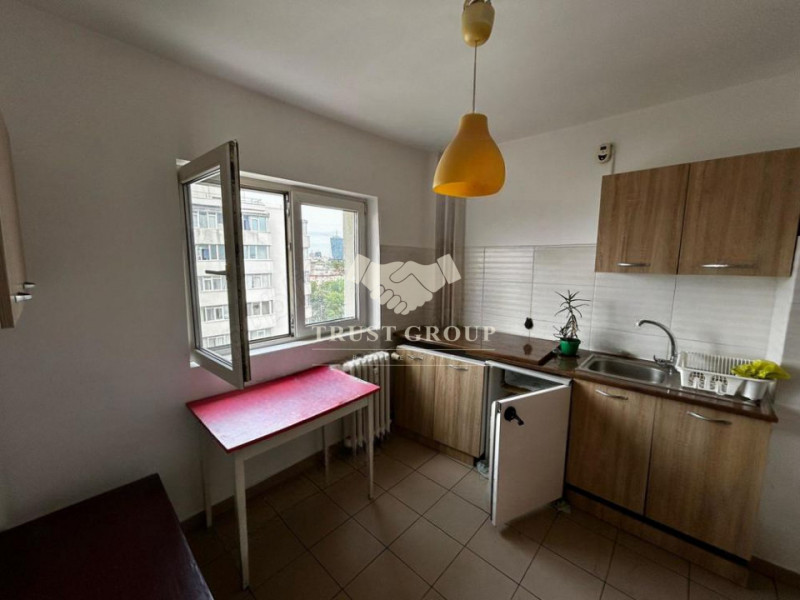 Apartament 3 camere Stefan Cel Mare | 1980 | necesita renovare