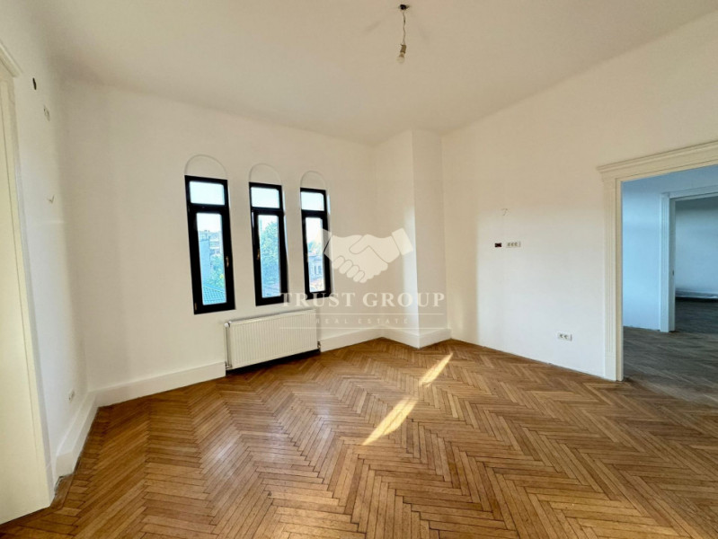 Apartament 4 camere in vila | P-ta Sfantu Stefan | Garaj+boxa