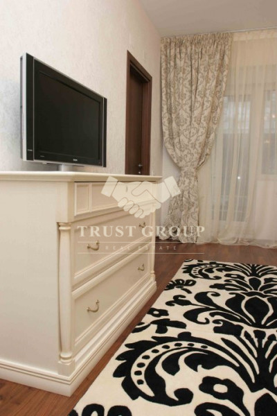 Apartament 3 camere lux - Herastrau