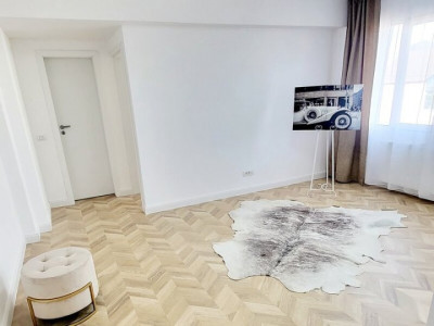 Apartament cu 2 camere la intrarea in Cismigiu si Conservator