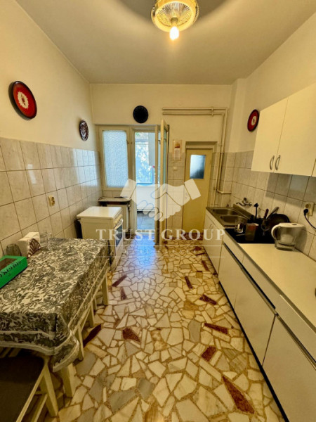 Apartament 4 camere - Capitale - Garaj -Boxa