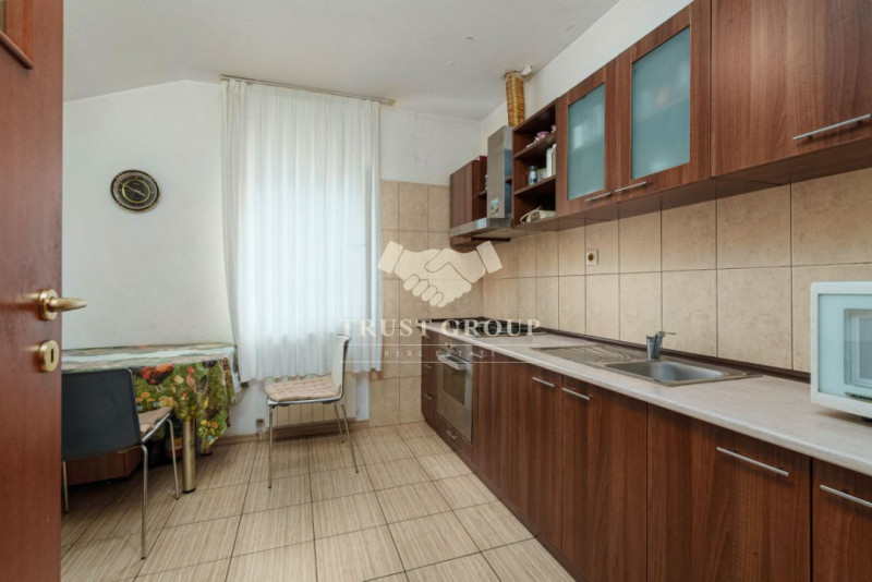 Doua apartamente in vila | Garaj | Arcul de Triumf