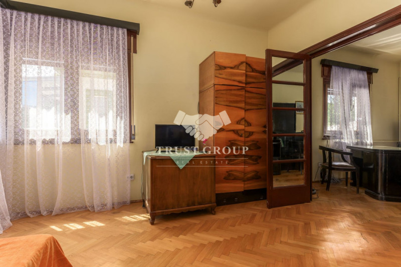 Apartament deosebit în vilă | Cotroceni | 160 mp, curte 266