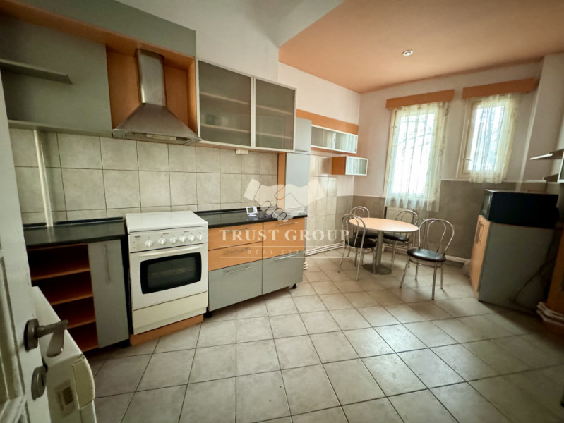 Apartament 4 camere Armeneasca | boxa la subsol