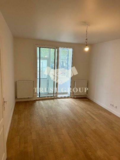 Apartament 2 camere Capitale | renovat | centrala proprie