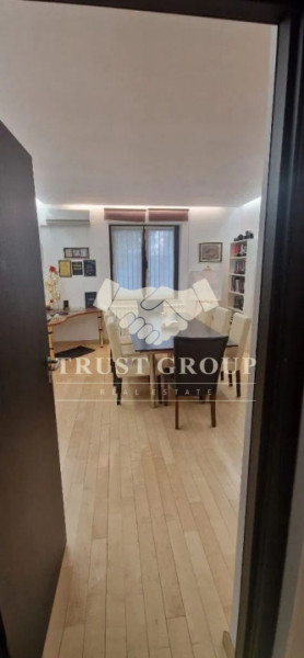 Apartament 4 camere Capitale + dependinte mansarda + 82mp curte