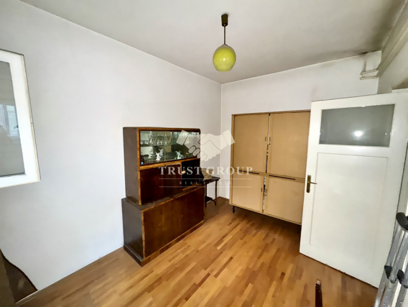 Apartament in vila | 3 camere | Domenii | Necesita renovare