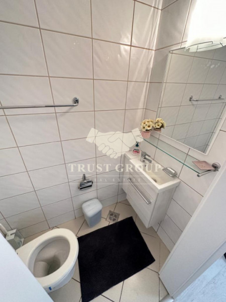 Apartament 3 camere+terasa-Primaverii