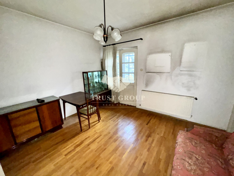 Apartament in vila | 3 camere | Domenii | Necesita renovare