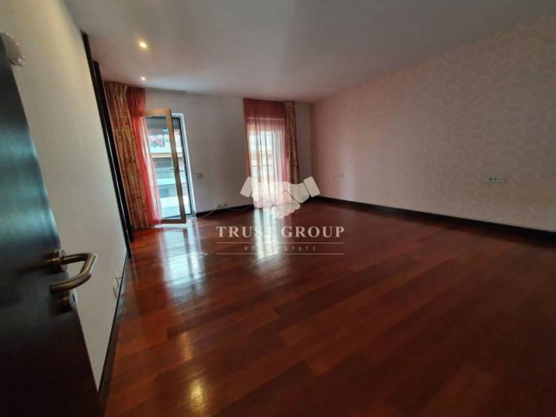 Apartament 3 Camere Arcul de Triumf