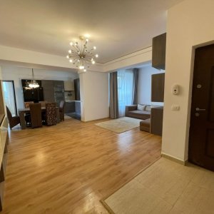 Apartament Spatios de 3 Camere Zona Bucurestii Noi