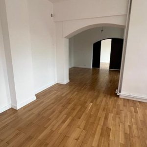 Apartament 3 camere in Eminescu