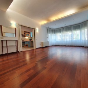 Apartament 3 camere+curte / Arcul de Triumf - Comision 0%