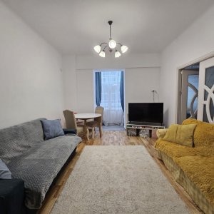 Apartament 3 camere Victoriei | renovat | boxa la subsol | parcare in curte