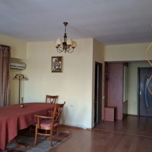 Apartament 3 camere 1 Mai