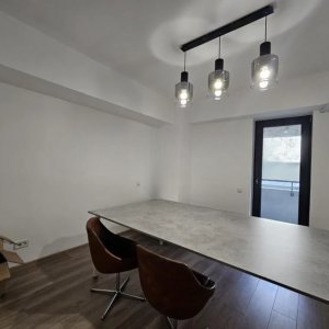 Apartament 4 camere Titulescu | Curte | 2 Locuri de parcare